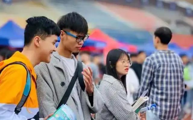 大学生|“离沪潮”的背后，让这三座城市受到名校生的青睐，原因很现实