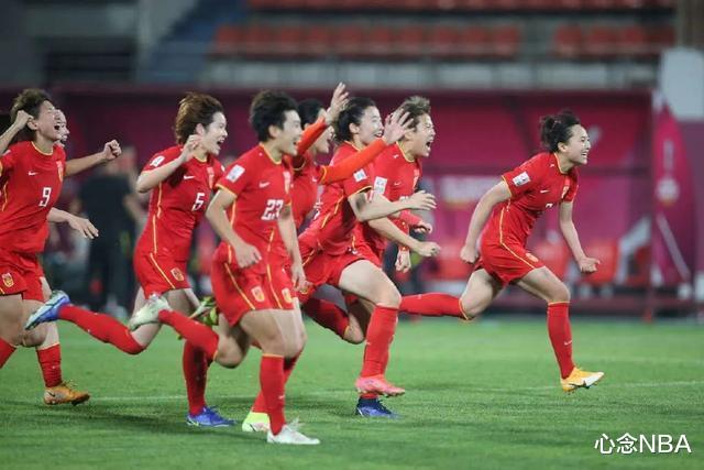 韦世豪|晚上22点，韦世豪武磊发文回应女足夺冠，球迷怒怼不留情，不要脸