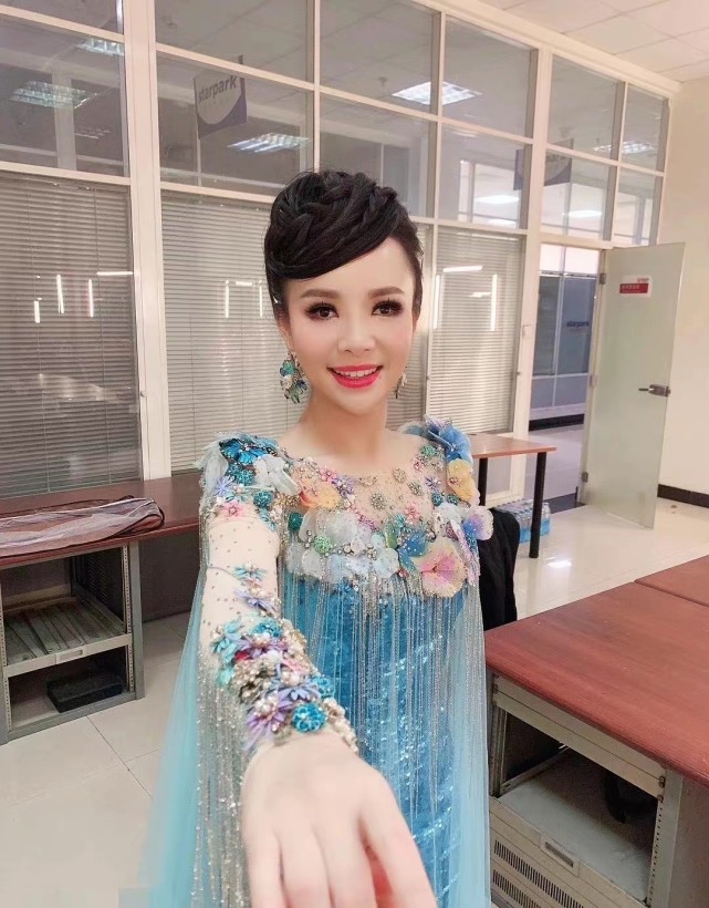 星光大道|6位星光大道冠军现状:有人落魄有人离婚,有人欠债百万街边卖菜