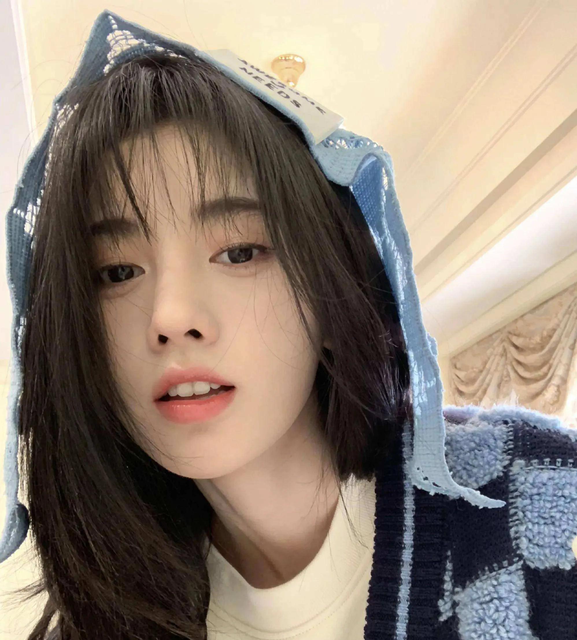 鞠婧祎|赵露思和鞠婧祎谁更美?人造美女对比纯天然结果很明显