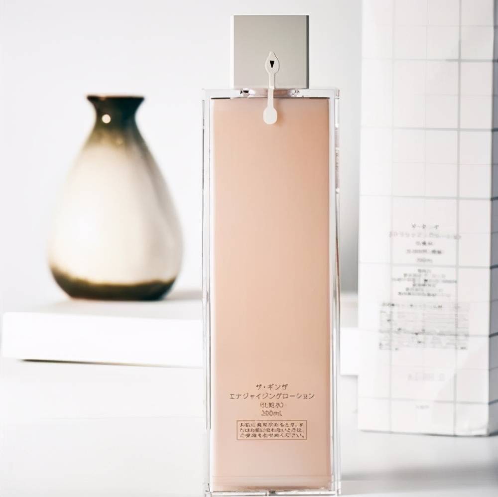 补水 4款保湿度强的化妆水,补水到位,素颜都好看