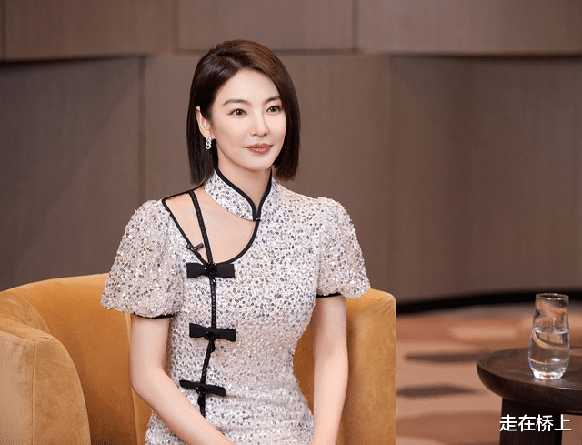 旗袍 短发的张雨绮让人眼前一亮,成熟女人味好浓