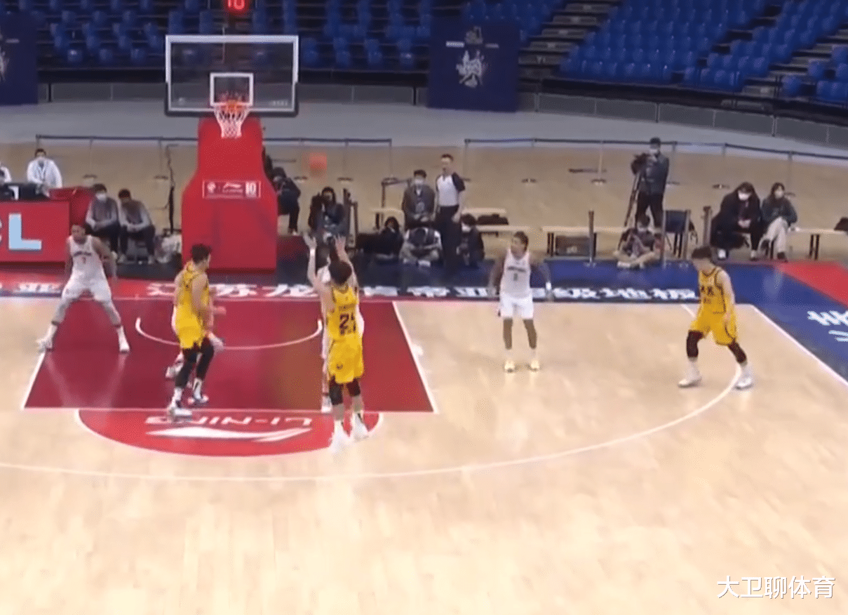 斯蒂芬·庫里|廣州三連勝！吳冠?？湛?1+10 祝銘震關(guān)鍵4分 郭士強掐住李楠軟肋