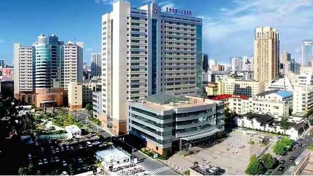 一医生强行与女患者发生关系被举报，转30万求原谅，结果拭目以待