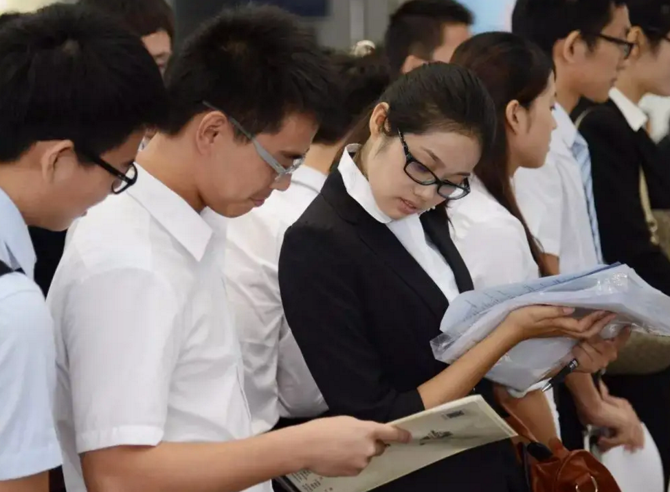 事业单位|事业单位面向社会招贤纳士，预计招录172人，部分岗位可免笔试