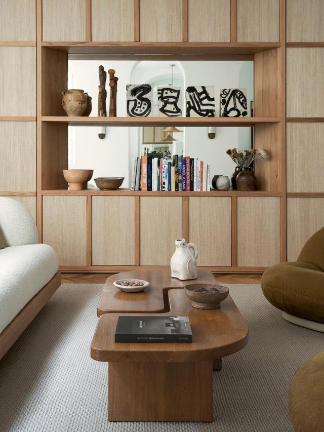 一个女人生活在巴黎，奶油焦糖色的家，散发着轻盈、复古的气息