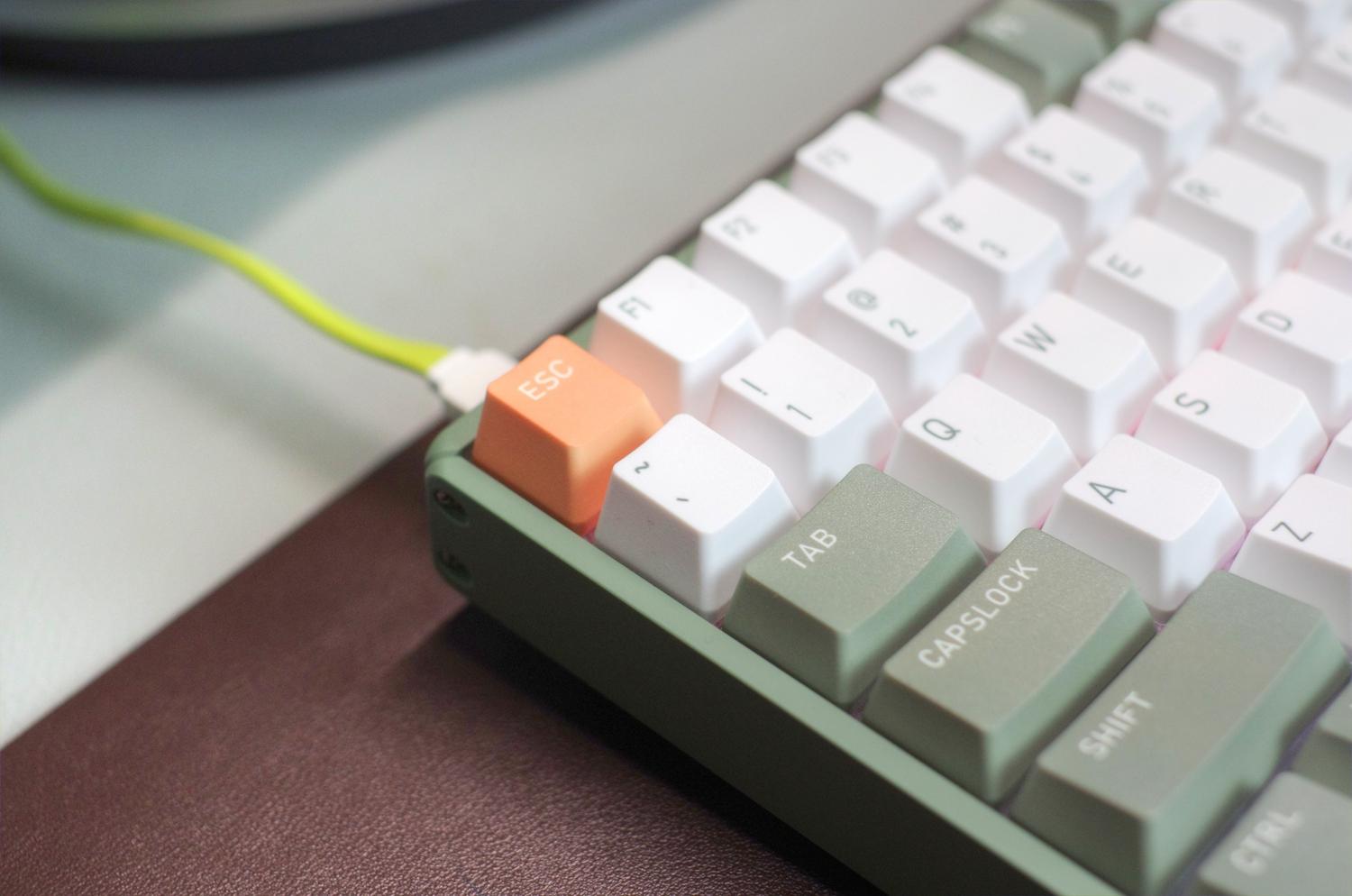 机械键盘|颜值、体积和数字区我全都有,IQUNIX F96 牛油果 机械键盘