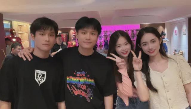 央视|为什么大杨哥小杨哥他们是网红也能去央视中秋晚会呢?