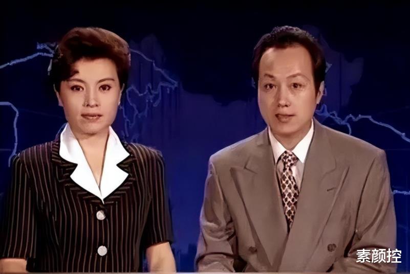 主持人李瑞英,突然接到儿子坠楼的消息,可她坚持完成了直播