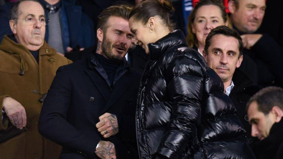 维多利亚·贝克汉姆|贝嫂有多能忍？结婚23年，贝克汉姆出轨4次，她还得讨好儿媳妇