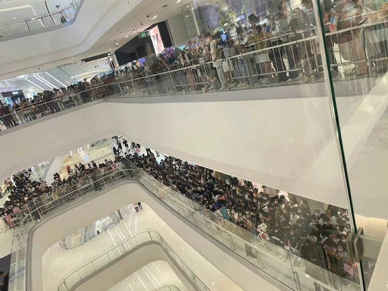 唐艺昕|杨幂眼角受伤两个月，伤疤首度曝光，长达三四厘米