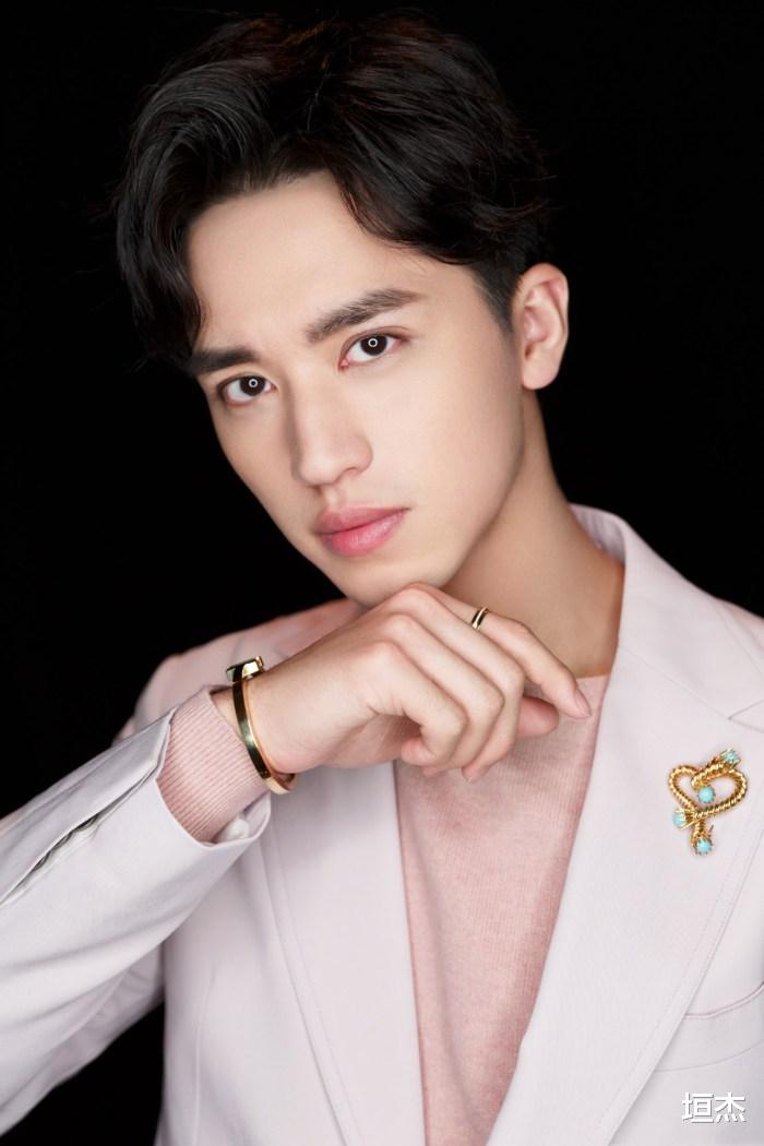 明星|割了双眼皮就判若两人，这10位明星动脸太成功了