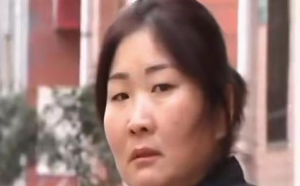 儿公婆把全部家产给了女,老伴尸骨未寒便被儿媳赶出家门:她活该