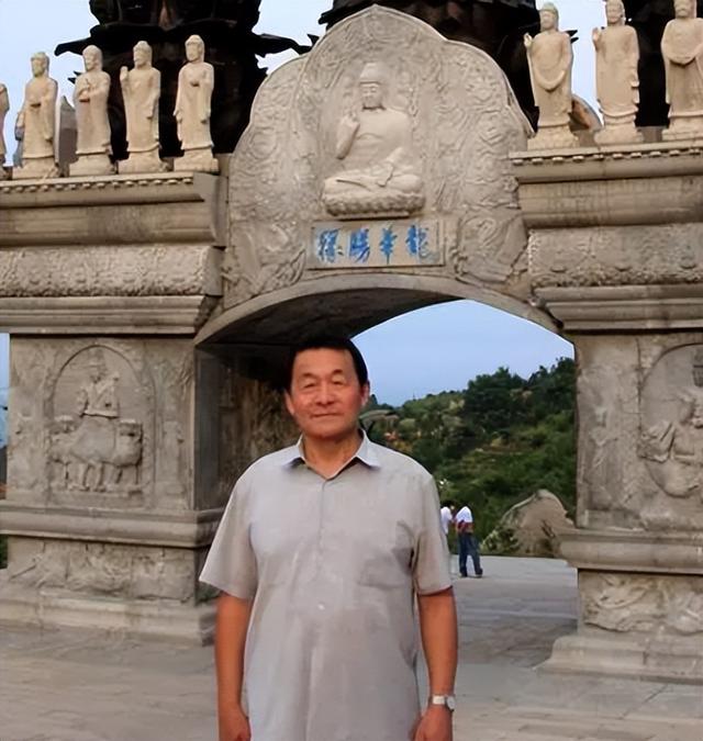 14年前,北京教师爬山时离奇失踪,搜救队找到一纸条引发无数猜想