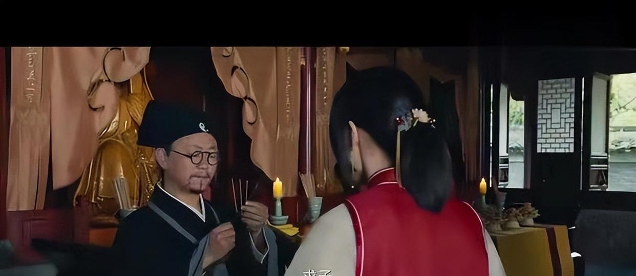 男子以治疗不育为名,亲自把药送入患者体内,构成强奸罪吗?
