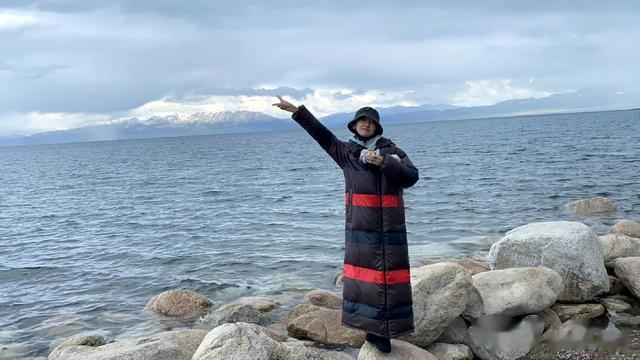 刘诗诗|二月初始，杨幂刘诗诗美女们联手搞事业，胡歌回归家庭结婚生子！