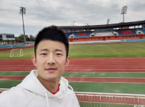 谌龙|谌龙正式归队，先赴福建晋江羽毛球基地进行体能恢复训练