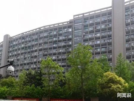 银行|当初300万的房子被卖了144万,还欠银行几十万,我该怎么办?