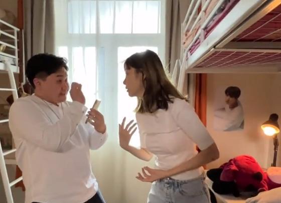 |网红痞幼进组拍戏，网友却在关注她外翻的“裤腰”：纸尿裤？