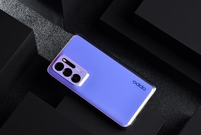 折叠屏|米粉们欢呼，小米折叠屏不再贵，12+512G下跌4000够狠