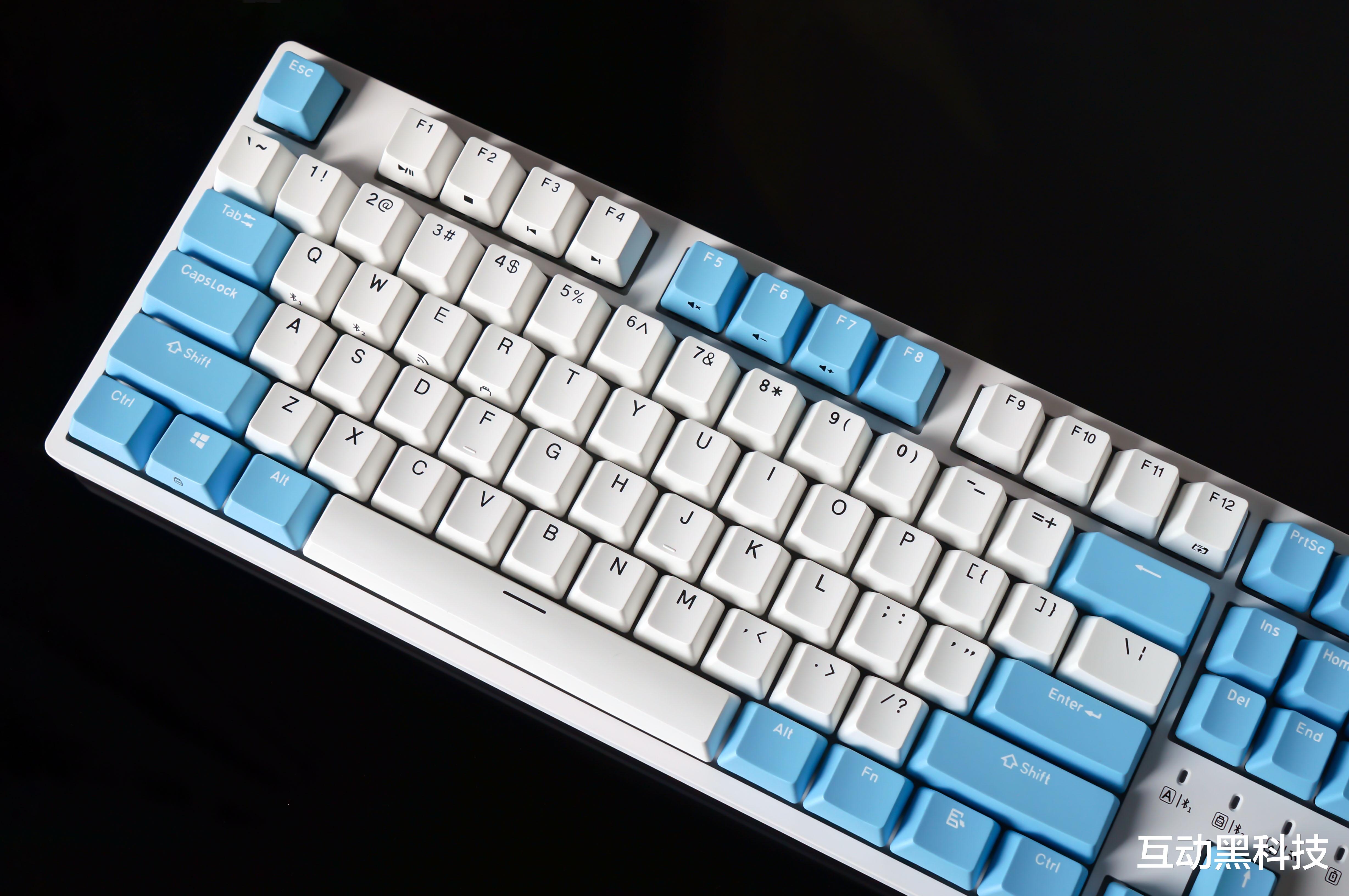 键盘|太过分了，颜值出众，性能更出众！杜伽K320w 真实上手