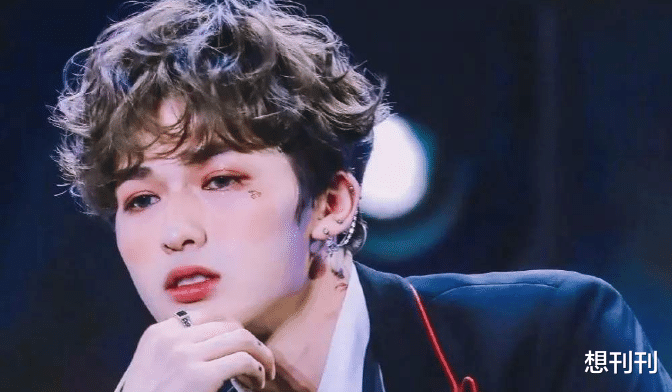 男团|浓妆男星抹去厚粉底,有人秒变路人,有人娘进骨,有人丑到不敢认