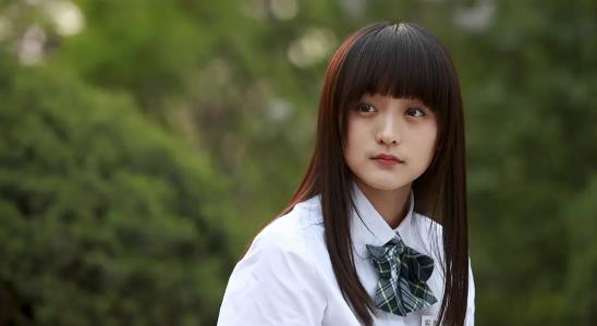 何泓姗|“小周迅”何泓姗:因出演“方茴”爆红,今却从女主沦为配角