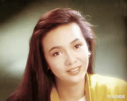 整容|脸僵面肿耳变形，这10位明星本可以自然老去，偏要整容成“畸形”