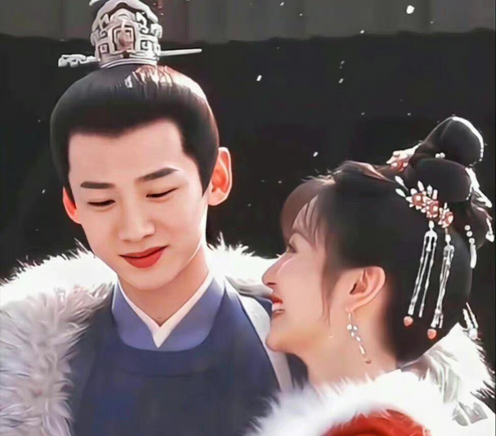 宋轶|好抓马的现实剧情!田曦薇白敬亭互关,宋轶妈妈点赞女儿恋情祝福