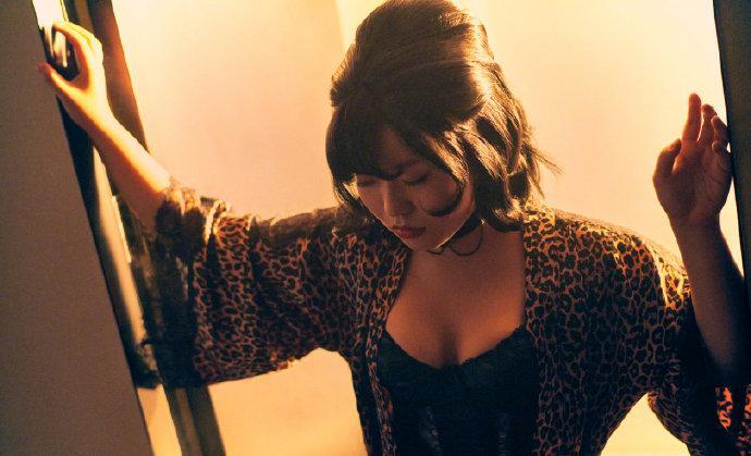 李雪琴|北大学霸李雪琴首登《男人装》：老脸一红，惊艳我了，但为难她了