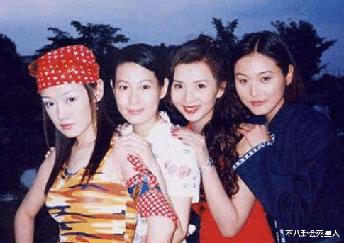 薛佳凝|薛佳凝“硅胶脸”演高中生，陈好发福变大妈，《粉红女郎》也老了