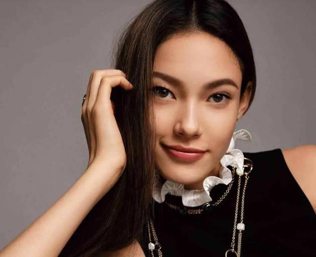 |谷爱凌有望嫁入豪门，和LV家族三公子贴脸合照，网友评价太般配