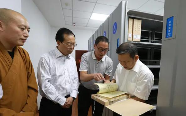 大学生|各地不少寺院公开招聘，月薪大约1万还是双休，专科生也有机会