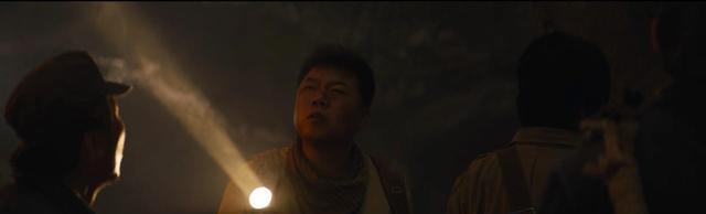 老胡|《龙岭迷窟》：独自闯过悬魂梯的金算盘，却没躲过“黑腄蚃”的伏击