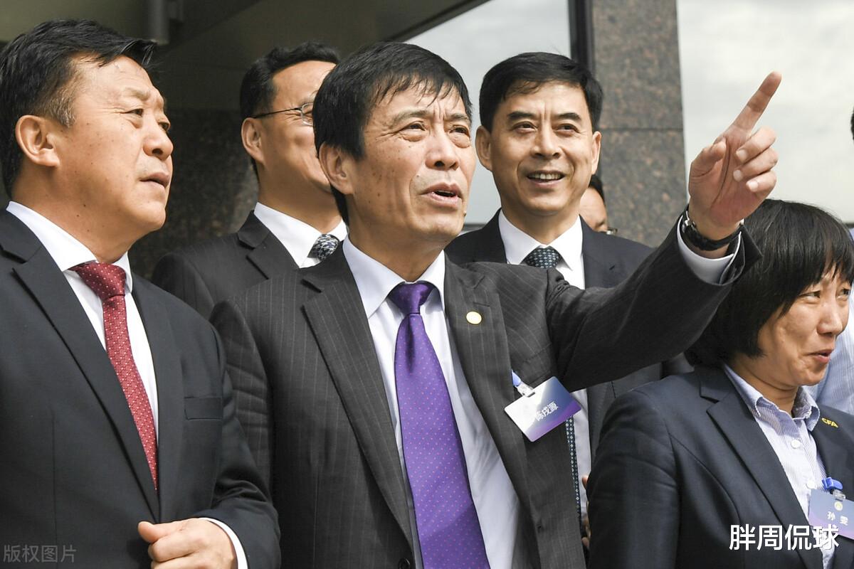孙雯|体育总局或清算国足，孙雯取代陈戌源发表讲话，球迷拍手叫好