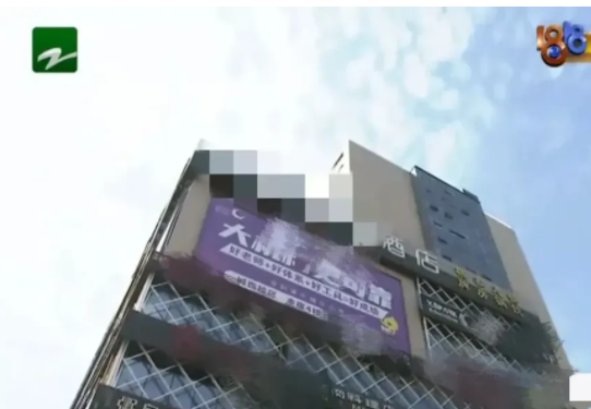 浙江杭州方女士和丈夫，为照顾生病的老父亲，就在医院附近开了一间房