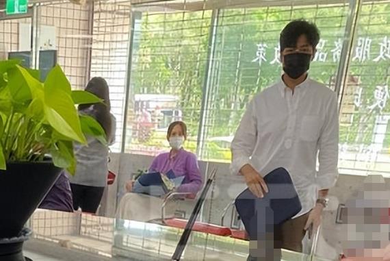 陈乔恩|乔任梁离世2022天后，好友陈乔恩领证结婚，否认已经怀孕