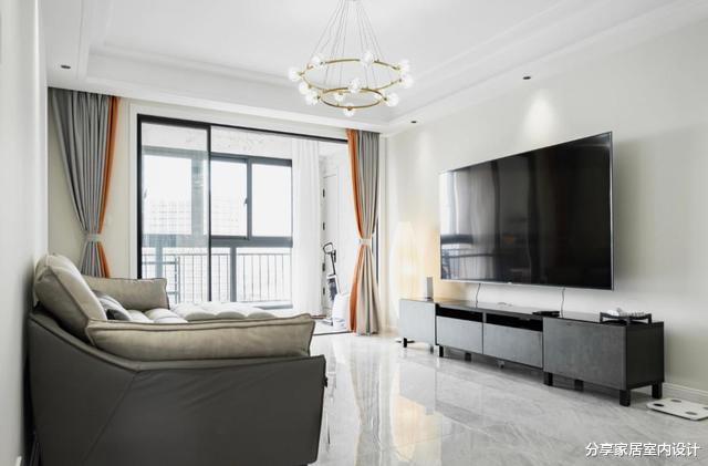 她家新房装修现代简约风格,放弃复杂造型,全屋简单舒适又耐看!