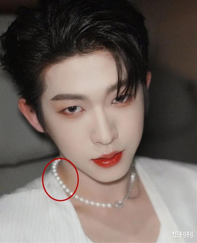 男团|浓妆男星抹去厚粉底,有人秒变路人,有人娘进骨,有人丑到不敢认