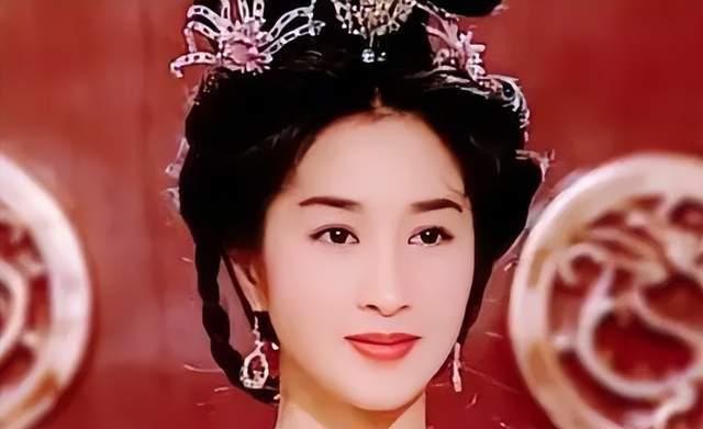 金枝玉叶|“歪瓜裂枣”别硬演公主,这9位女星告诉你,什么才叫金枝玉叶