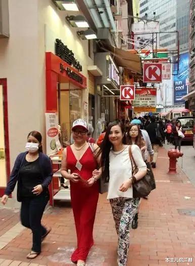 干露露|11年后再看干露露，她的人生悲剧，只怪有个“不省心”的亲妈