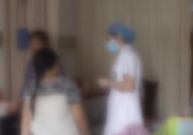 14年,“护士”带走婴儿做检查,孩子母亲看一眼她的鞋,立马报警
