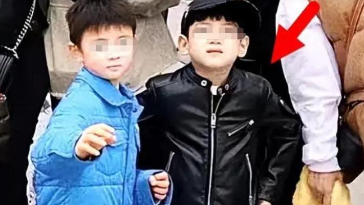 姜潮|明星带娃变阴谋论？姜潮晒陈晓儿子正脸，随后删贴发自己女儿照片