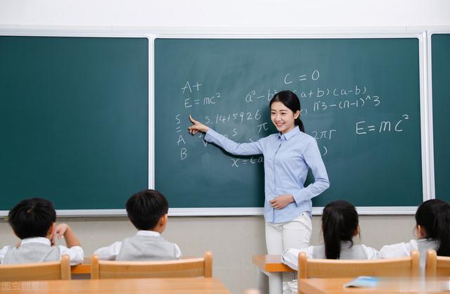 |“踏实工作”和“表现自己”哪个对领导更有吸引力？