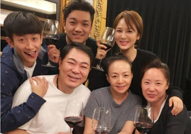 孟智超|《三毛流浪记》“三毛”长大了！8岁成名，14岁秃顶，植发挨300多针