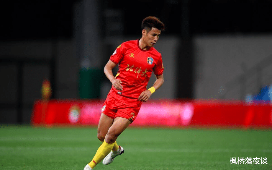 北京国安|22岁踢中超27岁退役!前国安新星体会到职业足球残酷,果断转业!
