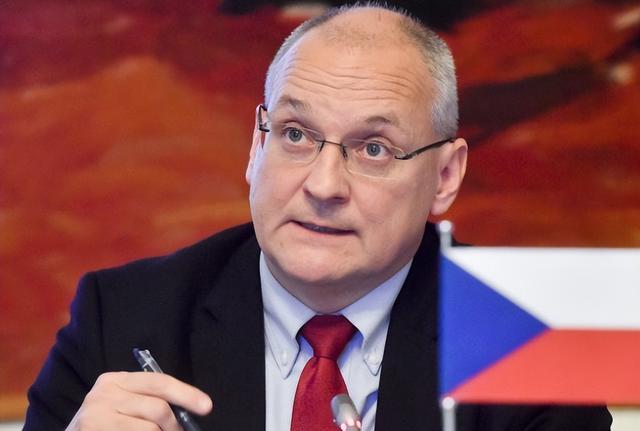 没有天然气也不低头，东欧国家扬言：冬天我们就焚烧所有东西取暖