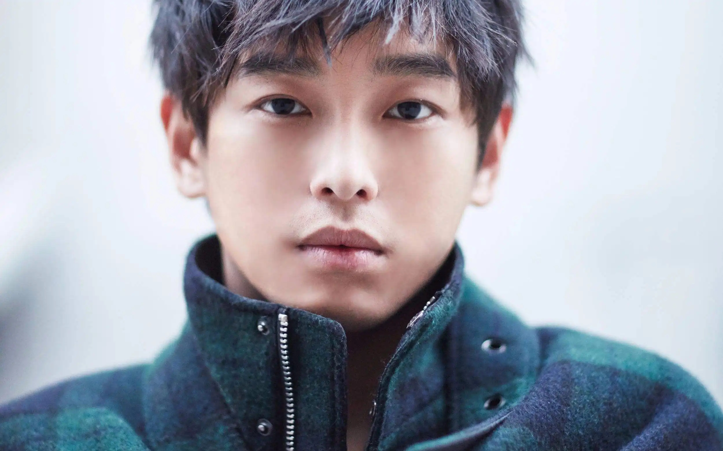 |彭昱畅加入“密逃”成为“跪族”,独特魅力吸引观众,搞笑又心疼