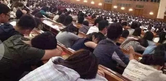 越来越多人失业在混日子,拿什么拯救躺平人群,专家给出合理意见