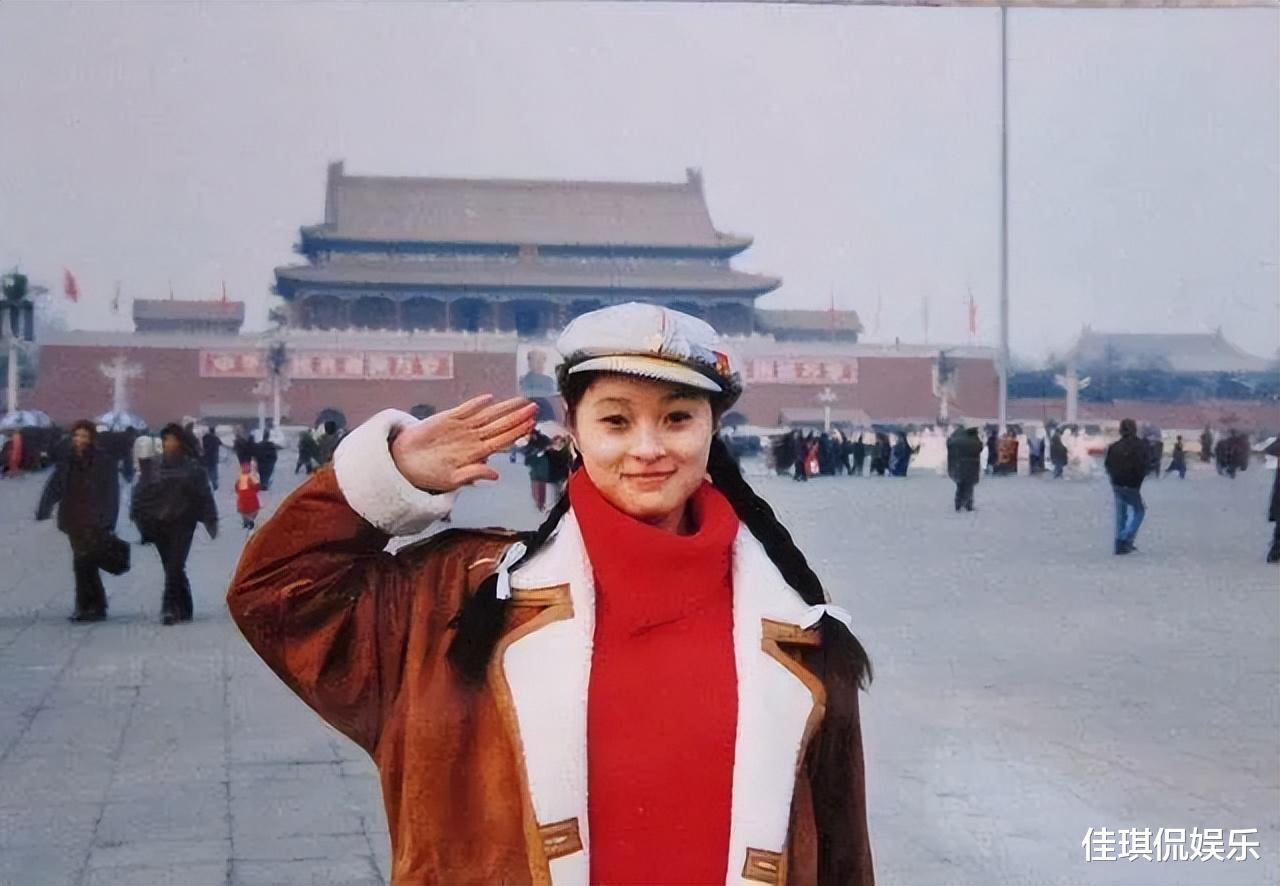 陈炜|吴越陈炜姐妹情深,金鸡奖再相聚,当初的美好时光,至今难忘!